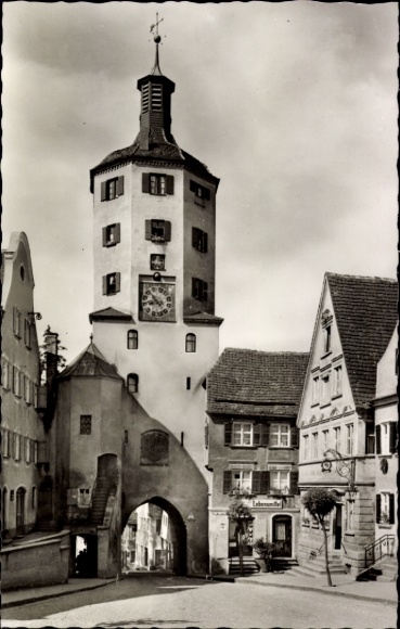 Ak Günzburg an der Donau Schwaben, Stadttor, Uhrturm,  Gebäude, Schwarz-Weiß-Fotografie