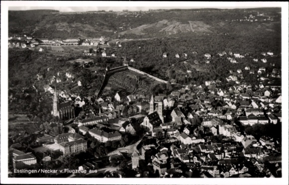 Ak Esslingen am Neckar, Luftaufnahme von  Stadtansicht, Landschaft, Neckar