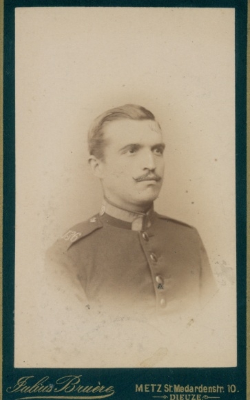 CdV French soldier in uniform, portrait, Regiment 136, photographer Julius Bruère Metz