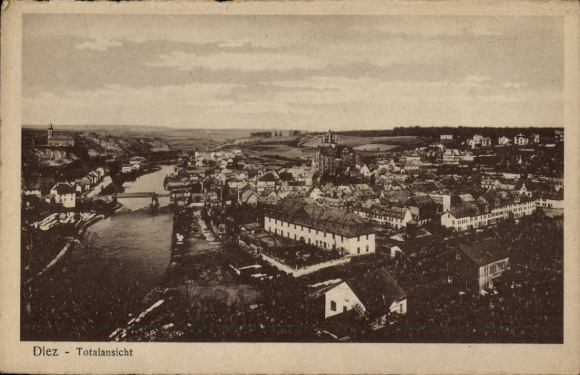 Ak Diez an der Lahn, Historische Stadtansicht, Fluss, Brücke, Gebäude, ländliche Umgebung