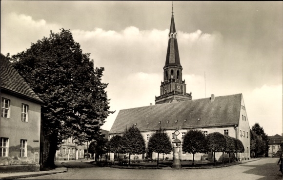 Postcard Prettin an der Elbe Annaburg, view of the town hall