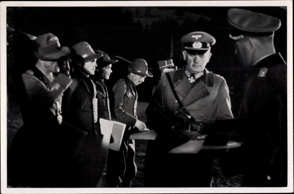 Sammelbild Olympia 1936, Generaloberst v. Blomberg, Siegerehrung Italienische Militärpatrouille