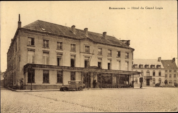 Ak Bonsecours Seine Maritime, Hotel du Grand Logis, Auto