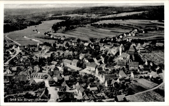 Ak Hornstein Bingen in Hohenzollern Landkreis Sigmaringen, Luftaufnahme, viele Häuser, Landschaft