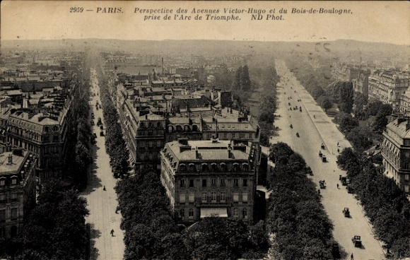 CPA Parijs VIII, Avenue Victor Hugo, Arc de Triomphe