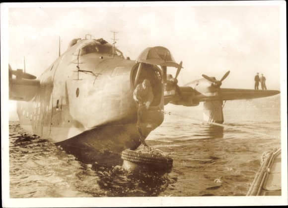 Postcard German Air Force, large flying boat Blohm & Voss BV 222 C Wiking, sea equipment