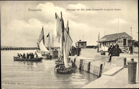Ak Trouville Calvados, Passage du bac pour Deauville a maree basse, Hafenpartie, Boote