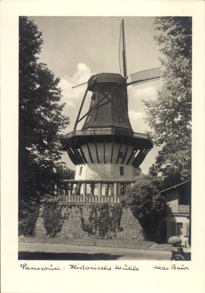 Ak Potsdam in Brandenburg, Schloss Sanssouci, historische Windmühle