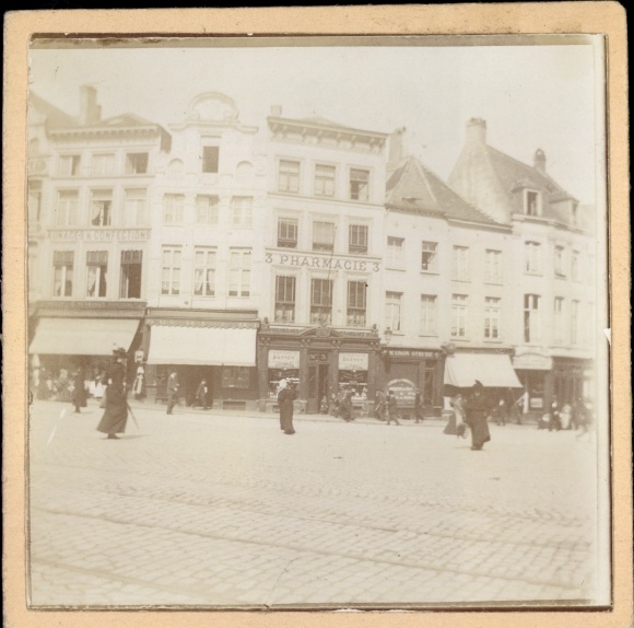 foto Brussel Brussel, Sint Jansplein, Apotheek, 1899