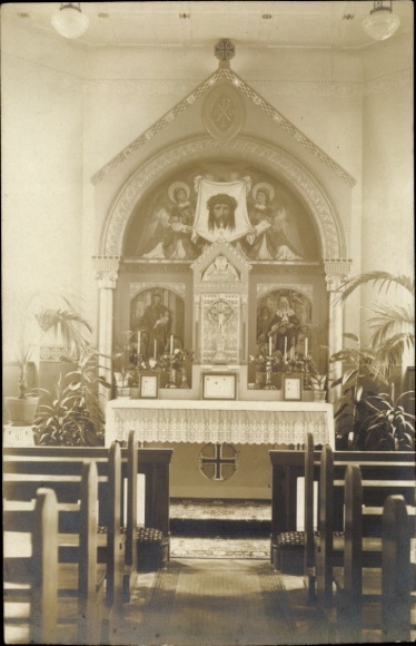 Photo Postcard Interior view of a church, altar, portrait of Jesus