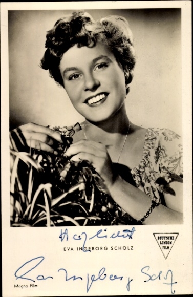 Postcard actress Eva Ingeborg Scholz, The Happy Vineyard after Carl Zuckmayer, autograph