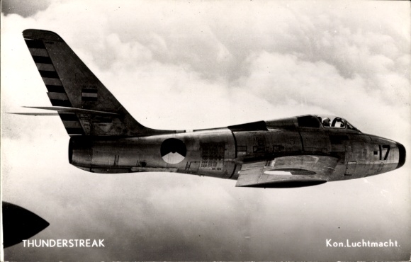 Postcard Dutch military aircraft Thunderstreak