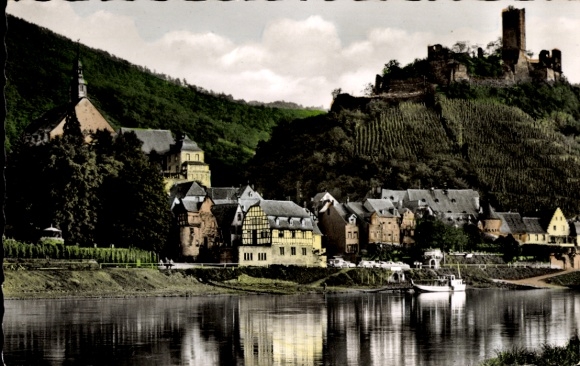 Postcard Beilstein on the Moselle, partial view with Metternich Castle ruins
