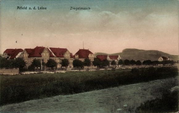 Postcard Alfeld an der Leine, Ziegelmasch, row of houses, landscape