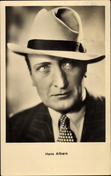 Postcard actor Hans Albers, portrait with hat, Amag Iris 6285