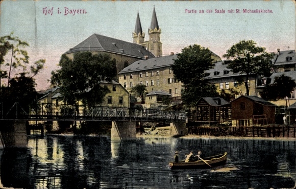 Ak Hof an der Saale Opper-Franken Beieren, deel van de Saale met St. Michaeliskirche, brug, kerk