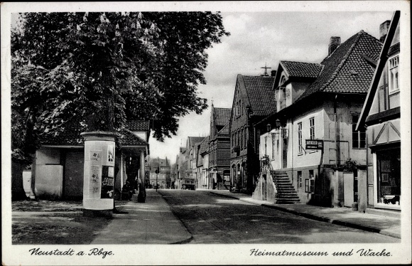Postcard Neustadt am Rübenberge, local history museum and guard, Ratskeller, advertising pillar