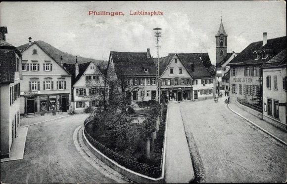 Ak Pfullingen in der Schäwbischen Alb, Partie am Laiblinsplatz, Apotheke Dr. E. Koch