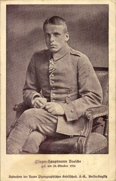 Ak Fliegerhauptmann Boelcke, Portrait, Eisernes Kreuz, Orden