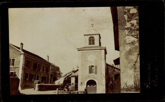 Photo Givrins Kt. Vaud Switzerland, lot at the church