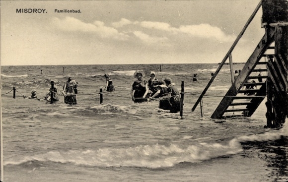 Postcard Międzyzdroje Baltic Sea resort Misdroy Pomerania, family bath