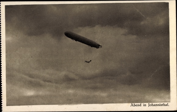 PC Berlin Treptow Johannisthal, evening at the airfield, Zeppelin