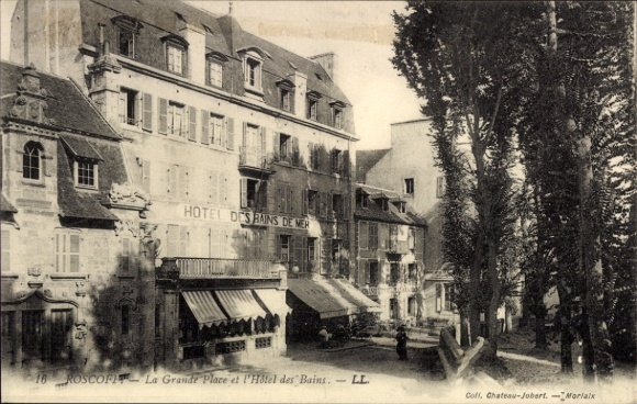 PC Roscoff Finistère, Hôtel des Bains, Grande Place, buildings, trees