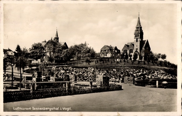 Postcard Tannenbergsthal in Vogtland, partial view, church