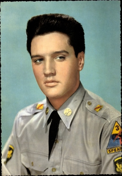 KP aktor i piosenkarz Elvis Presley, portret, mundur