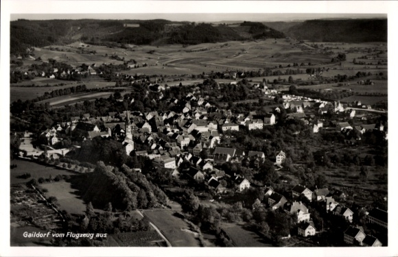 Ak Gaildorf am Kocher Württemberg, Luftaufnahme von  idyllische Landschaft, Kirche sichtbar