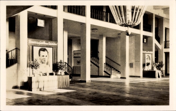 Ak Berlin Prenzlauer Berg, Werner Seelenbinder Halle, Paul Heyse Straße 26, Eingangshalle