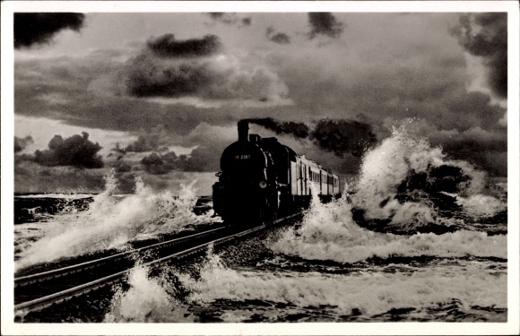 PC Insel Sylt in Nordfriesland, steam locomotive on the Hindenburgdamm