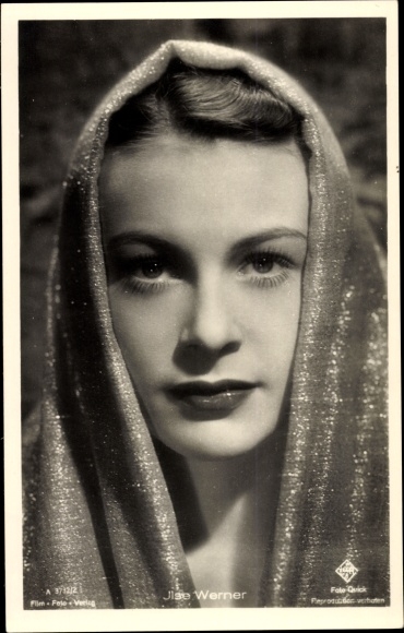 Postcard actress Ilse Werner, portrait with headscarf, Ufa Film