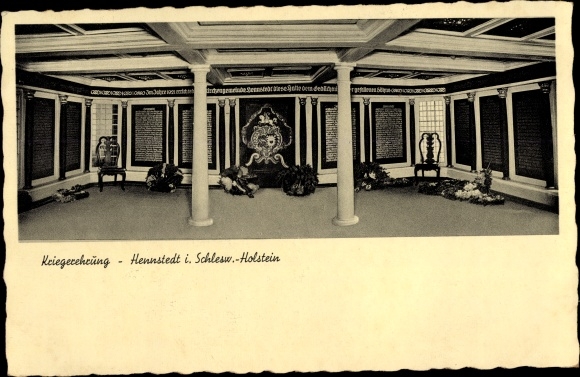 Postcard Hennstedt in Dithmarschen, Hall of Honor of the fallen of both world wars