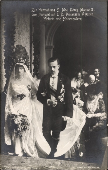 Postcard King Manuel II of Portugal with Princess Augusta Victoria v. Hohenzollern