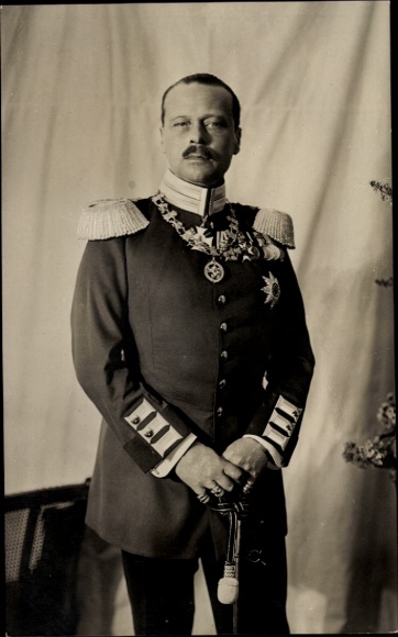 PC Grand Duke Ernst Ludwig of Hesse Darmstadt, standing portrait, uniform, medal