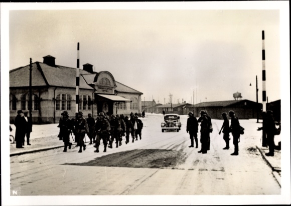 Photo Trondhjem Trondheim Norway, German troops marching through Trondheim, April 1940, II WW
