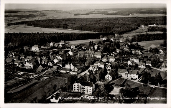 Ak Königsfeld im Schwarzwald Baden, Luftbild von  Höhenluftkurort, Schwarzwald, 763 m