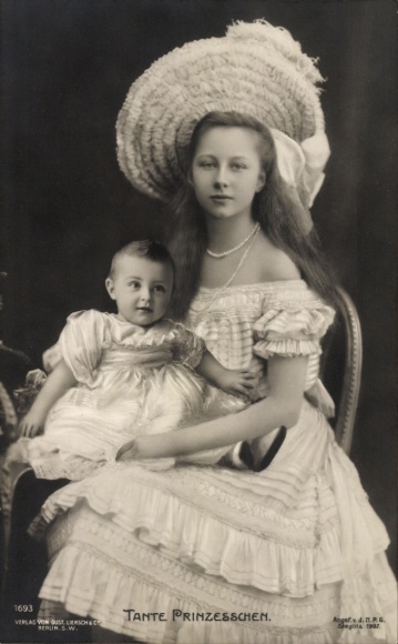 Postcard Princess Victoria Luise of Prussia, Aunt Princess, Liersch 1693