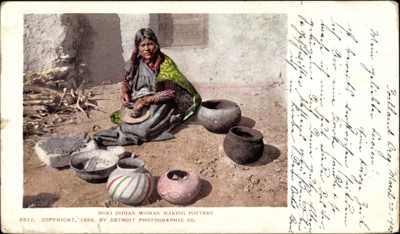 Postcard USA, Moki Indian woman making pottery, photochromic Detroit Publishing Company