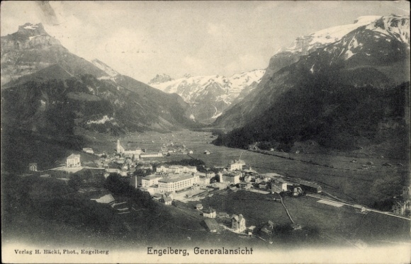 KP Engelberg Kanton Obwalden Szwajcaria, krajobraz górski, widok na wieś, góry, budynki,