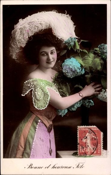 Postcard Young woman with hat, hydrangeas, portrait