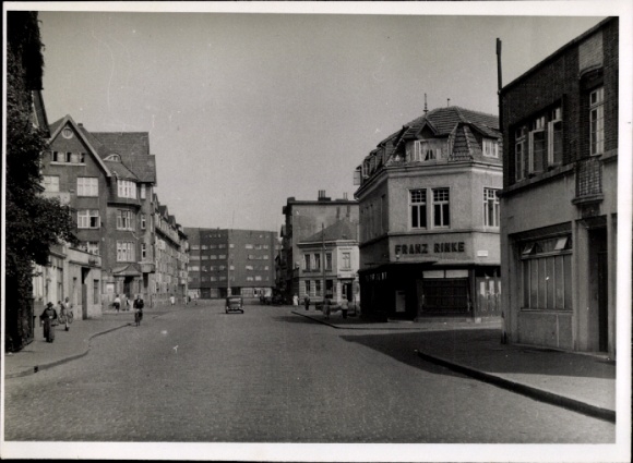 Photo North Sea resort Cuxhaven, street section, Franz Rinke shop, Lagerbauer