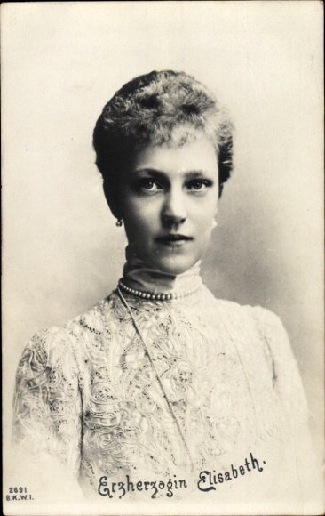 PC Archduchess Elisabeth Petznek, Red Archduchess, portrait