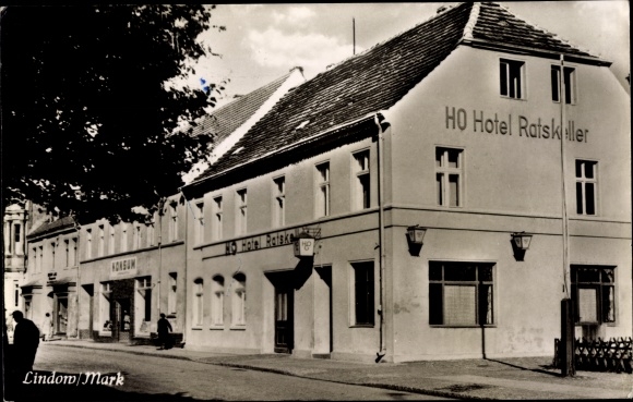 PC Lindow in the Mark, local section with HO Hotel Ratskeller