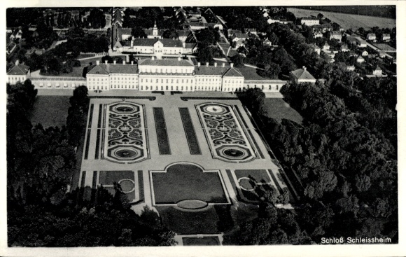 Ak Schleißheim in Oberbayern, Fliegeraufnahme, Schloss