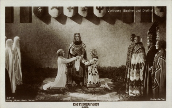 Ak Filmszene Die Nibelungen, II. Teil, Verlobung Giselher und Dietlind, Ross 677/1