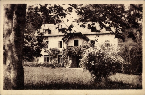 Postcard La Pibeste Pyrénées France, house in the foreground, trees, rural surroundings, sepia tone