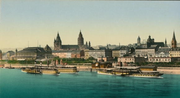 Photo Mainz in Rhineland Palatinate, city view, steamer