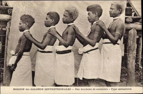 CPA Océanie, MIssion des Salomon Septentrionales, Une brochette de cuisiniers, Type mélanésien